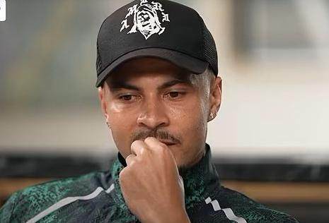 乐鱼体育下载-童年被猥亵今年戒药瘾 前“大英帝星”原来这么惨！